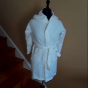 Childs Pool/Beach Robe size: Large (10)